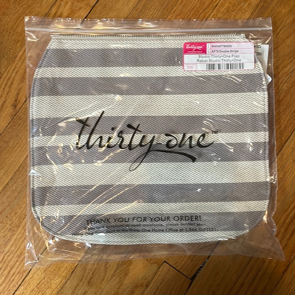 Studio Thirty One Flap